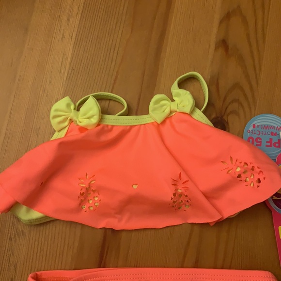 18 months 2 piece bikini - Picture 2 of 6